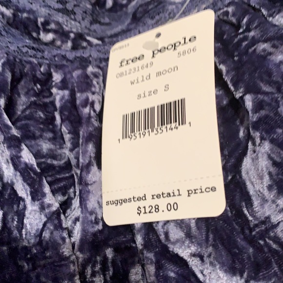 FREE PEOPLE VELVET AND LACE  CROPPED TOP WILD MOON - Picture 13 of 13